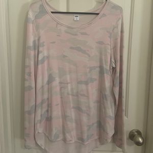 Pink chamo tee